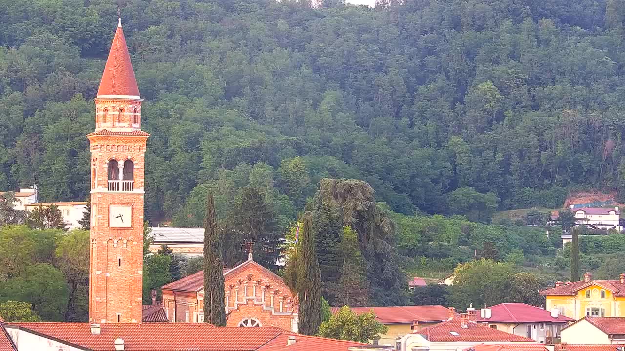 Prekrasan panoramski pogled na Šempeter pri Gorici