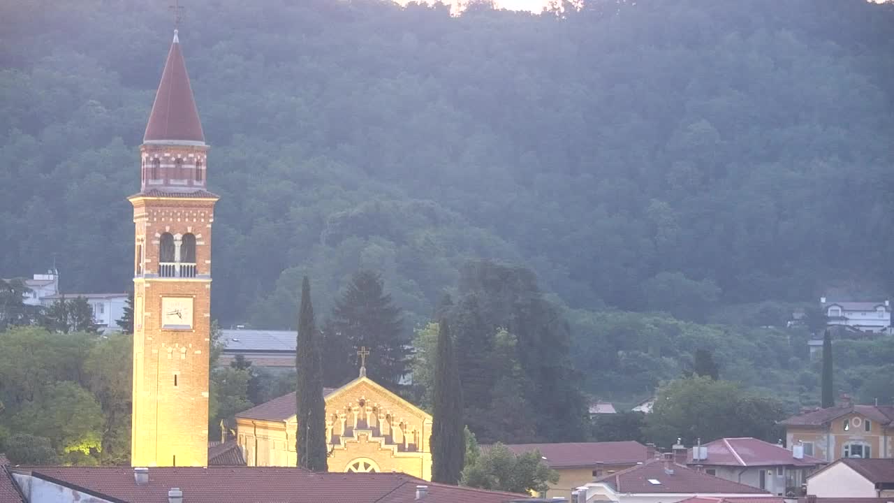 Čudovit panoramski pogled na Šempeter pri Gorici