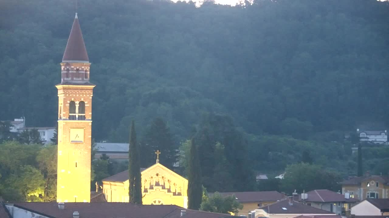 Čudovit panoramski pogled na Šempeter pri Gorici