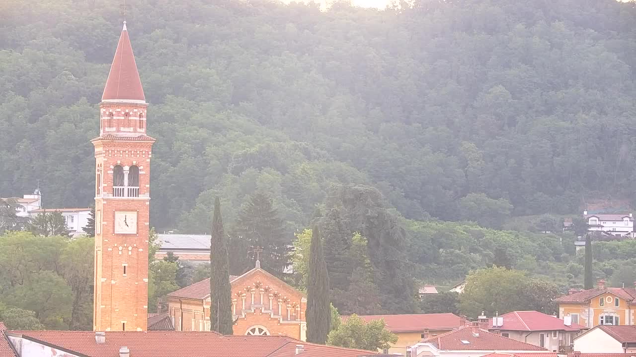 Čudovit panoramski pogled na Šempeter pri Gorici