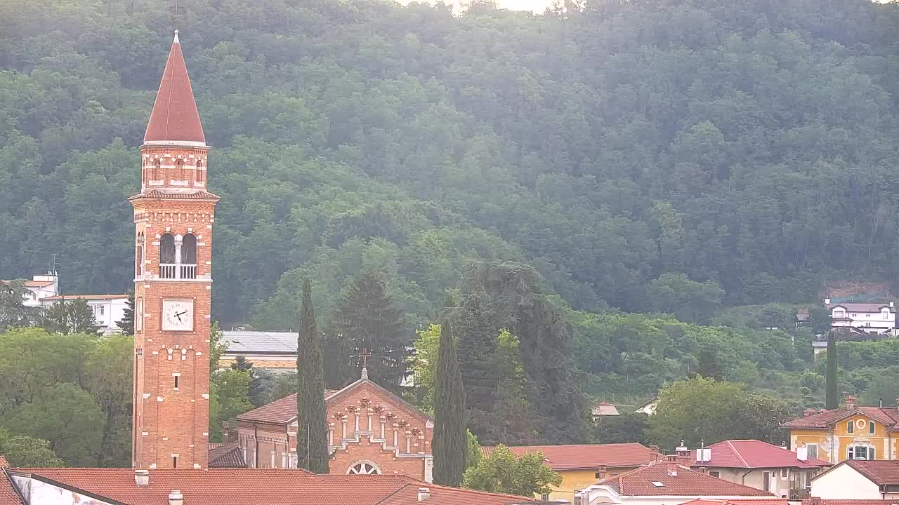 Čudovit panoramski pogled na Šempeter pri Gorici