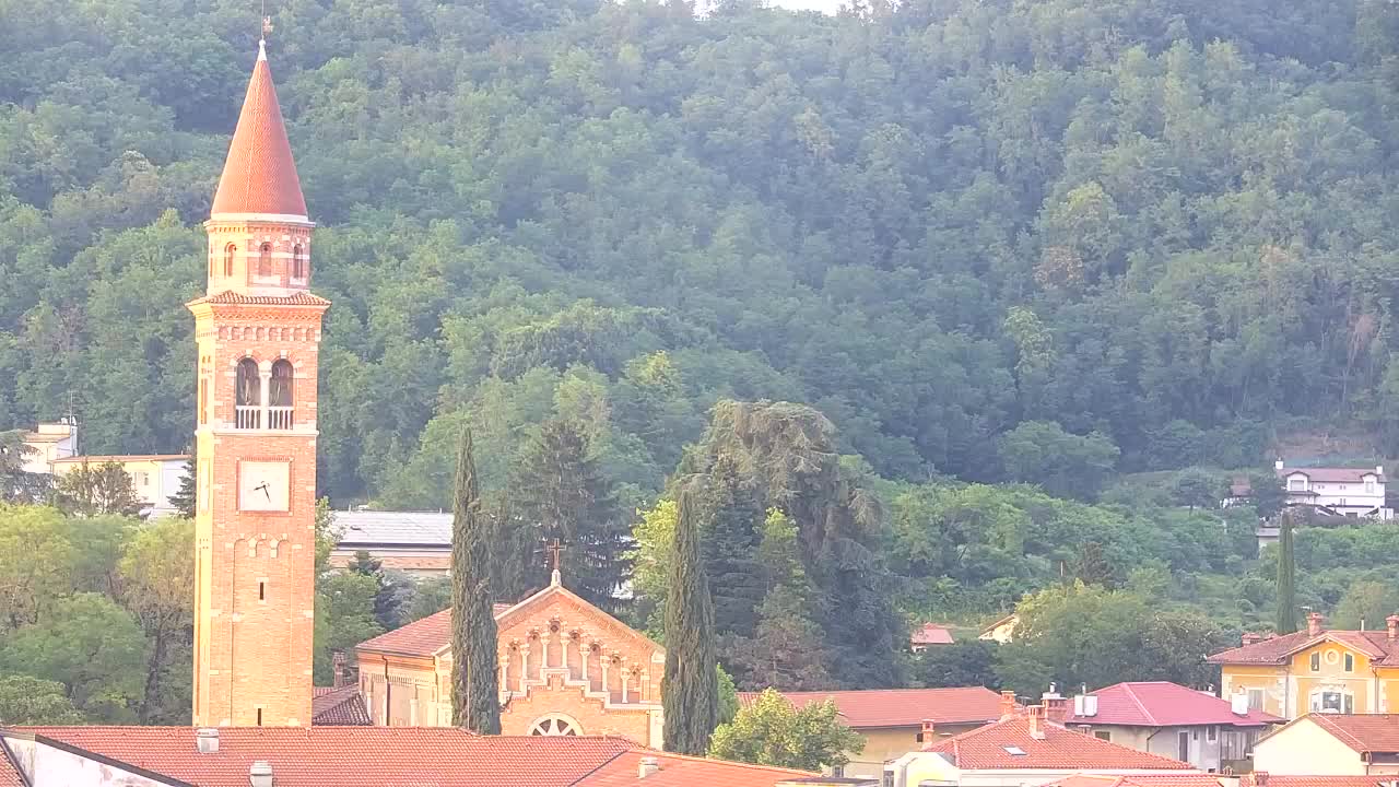Čudovit panoramski pogled na Šempeter pri Gorici