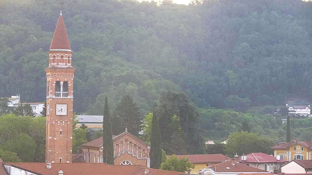 Prekrasan panoramski pogled na Šempeter pri Gorici