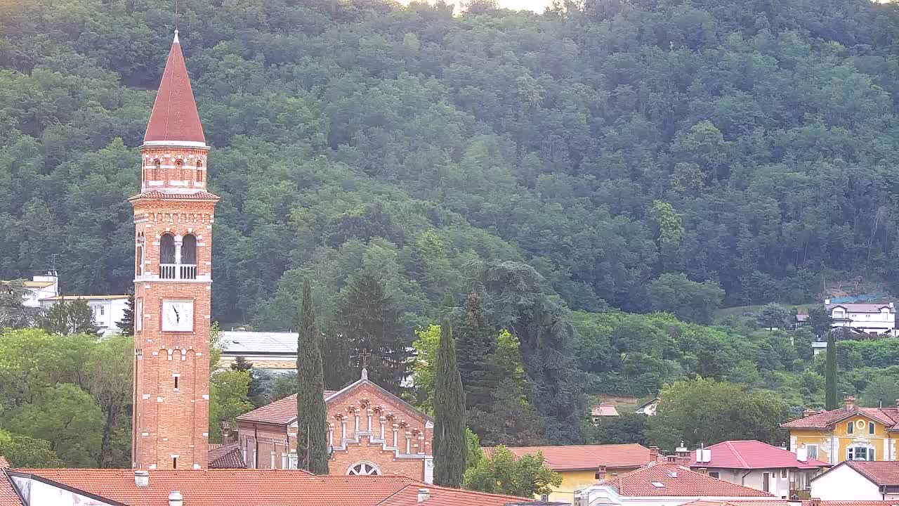 Čudovit panoramski pogled na Šempeter pri Gorici