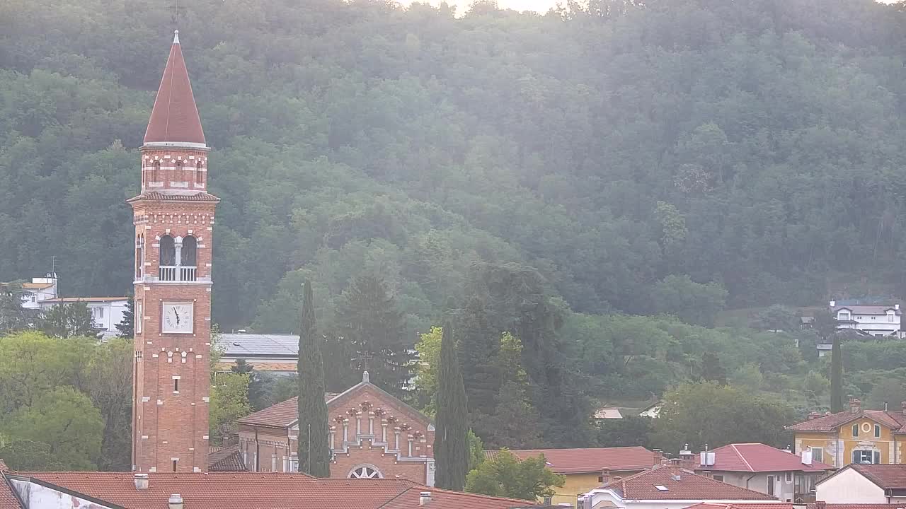 Čudovit panoramski pogled na Šempeter pri Gorici