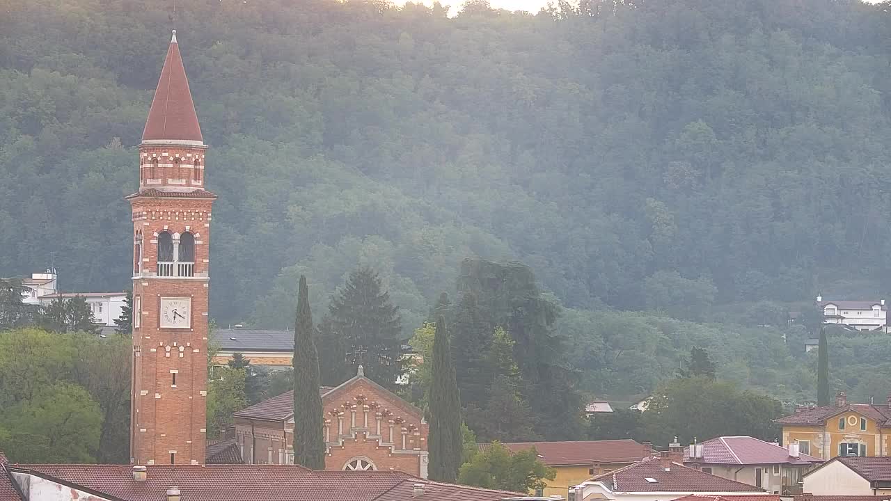 Prekrasan panoramski pogled na Šempeter pri Gorici