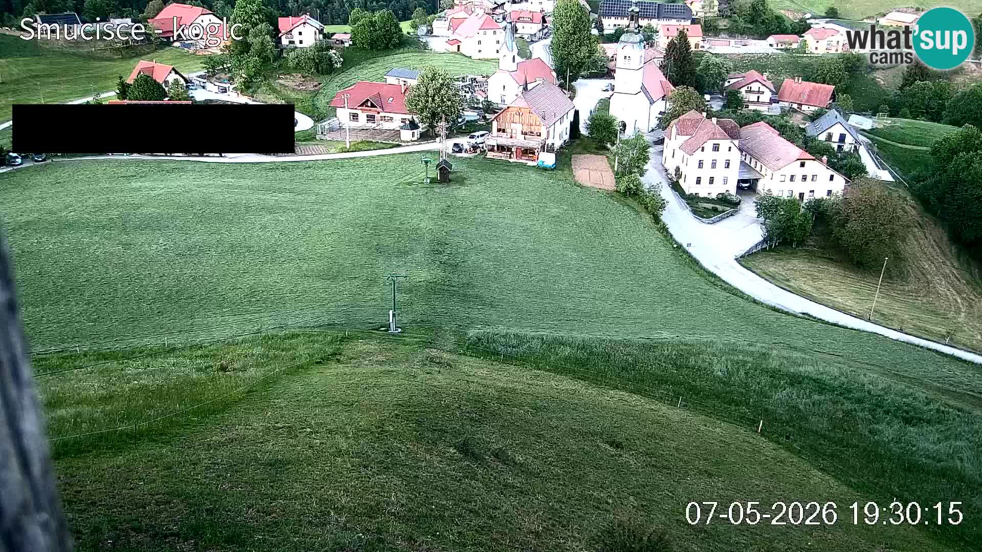 Spletna kamera Šentjošt smučišče – Pogled v živo na zgornji del proge