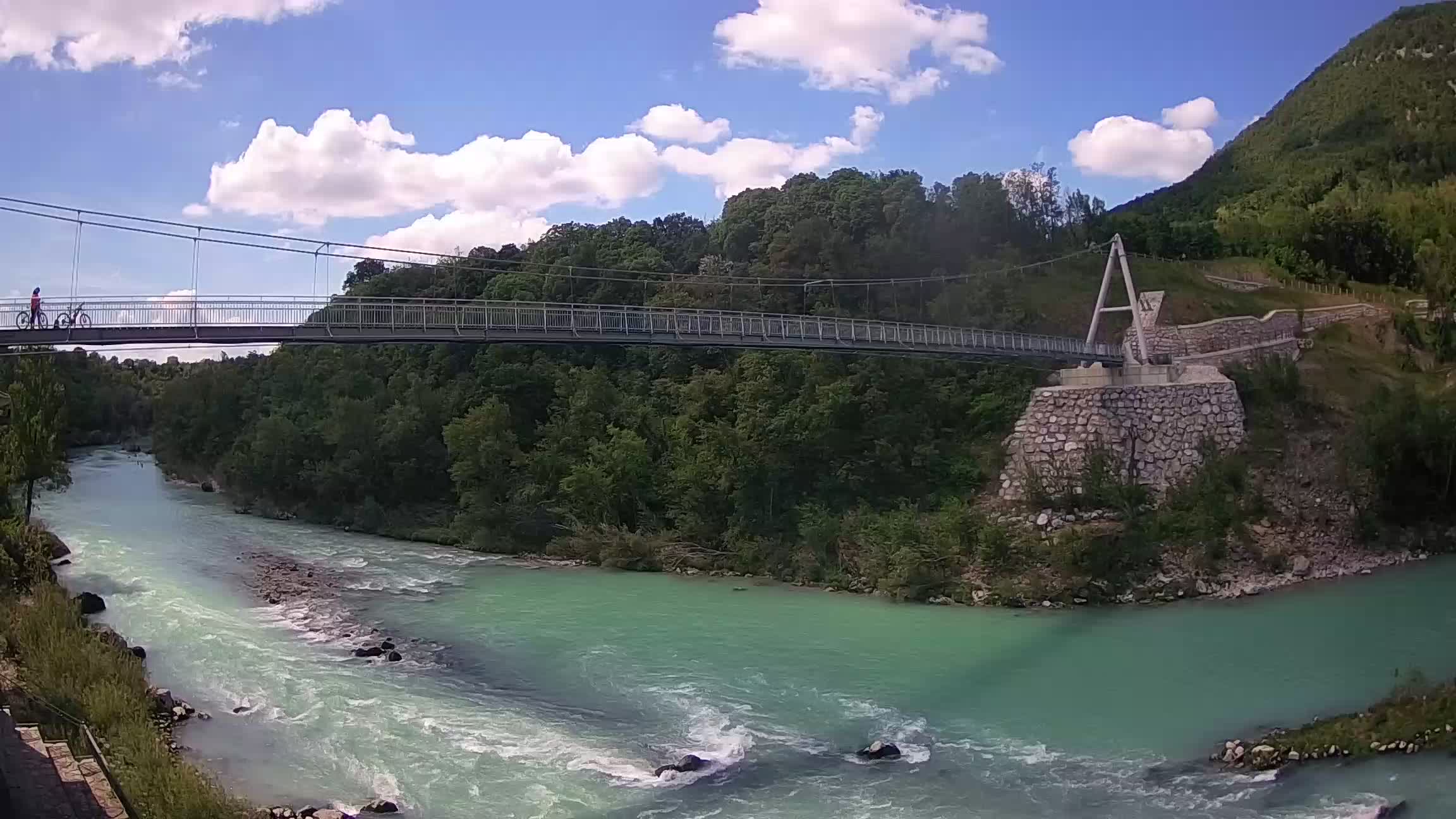 Fußgängerbrücke auf der Soča fluss Webcam Solkan