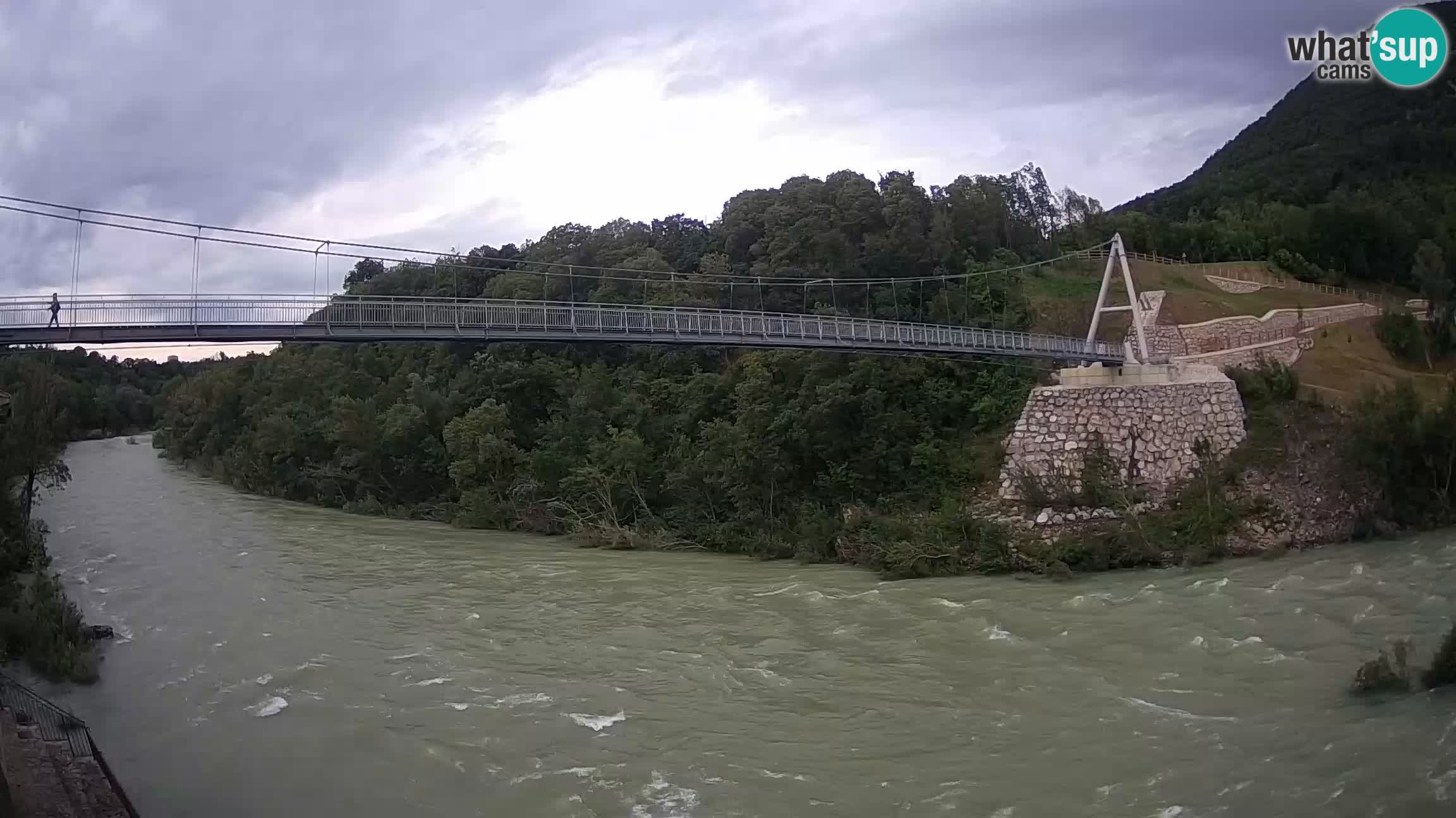 Passerella sul fiume Isonzo webcam Salcano