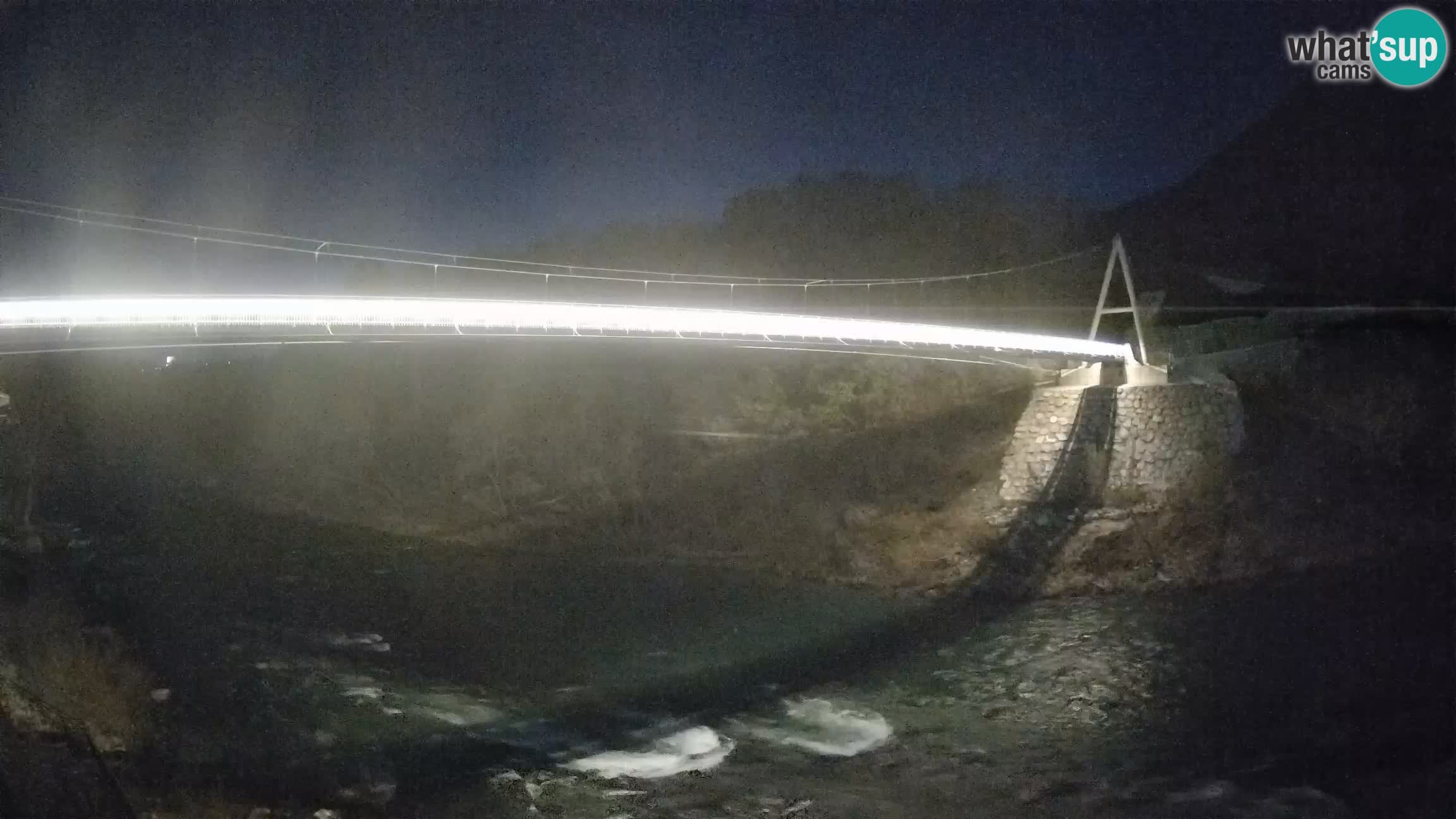 Fußgängerbrücke auf der Soča fluss Webcam Solkan