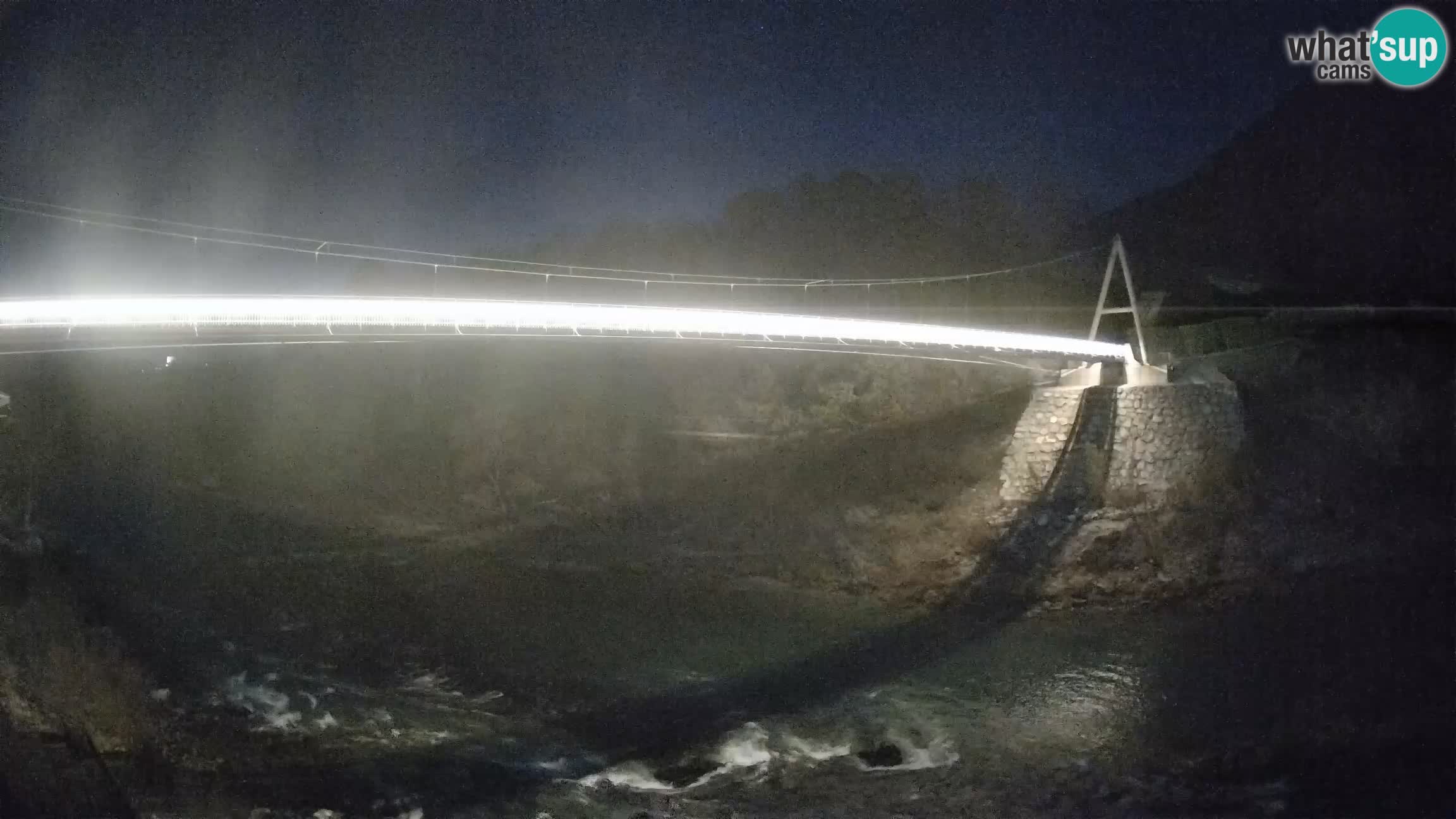 Fußgängerbrücke auf der Soča fluss Webcam Solkan