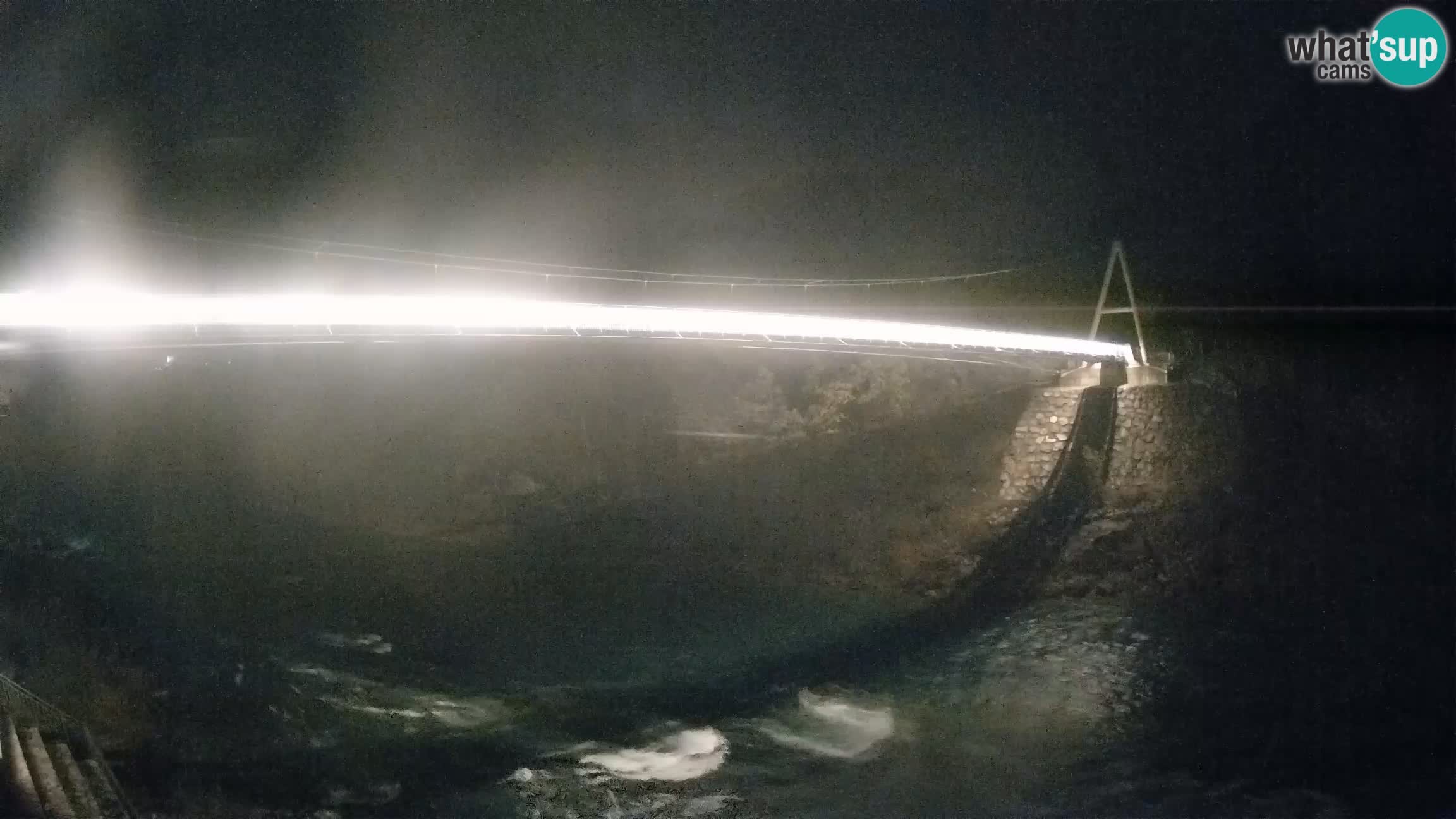 Fußgängerbrücke auf der Soča fluss Webcam Solkan