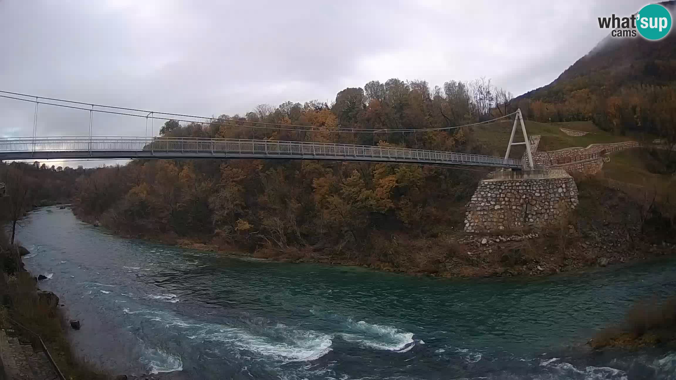 Fußgängerbrücke auf der Soča fluss Webcam Solkan