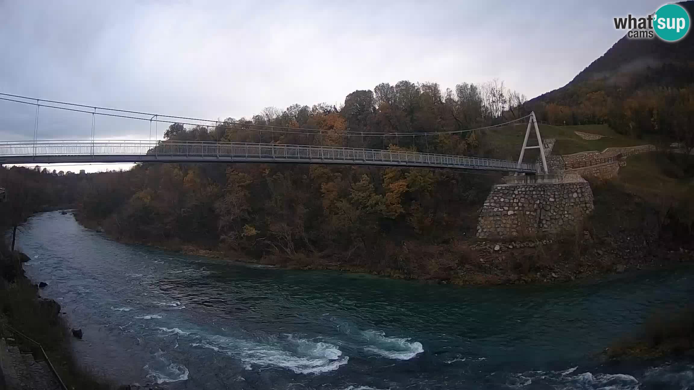 Fußgängerbrücke auf der Soča fluss Webcam Solkan