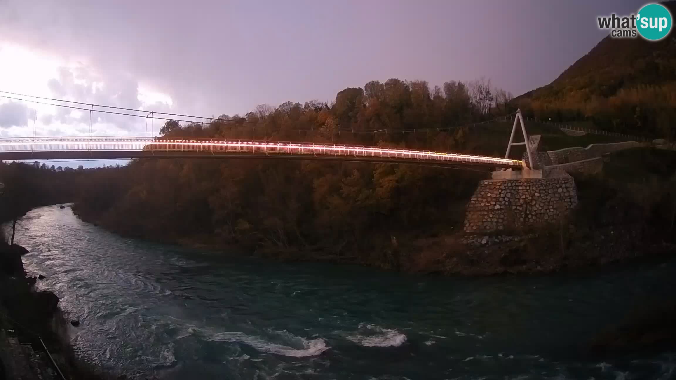 Puente peatonal Soča camera en vivo Solkan