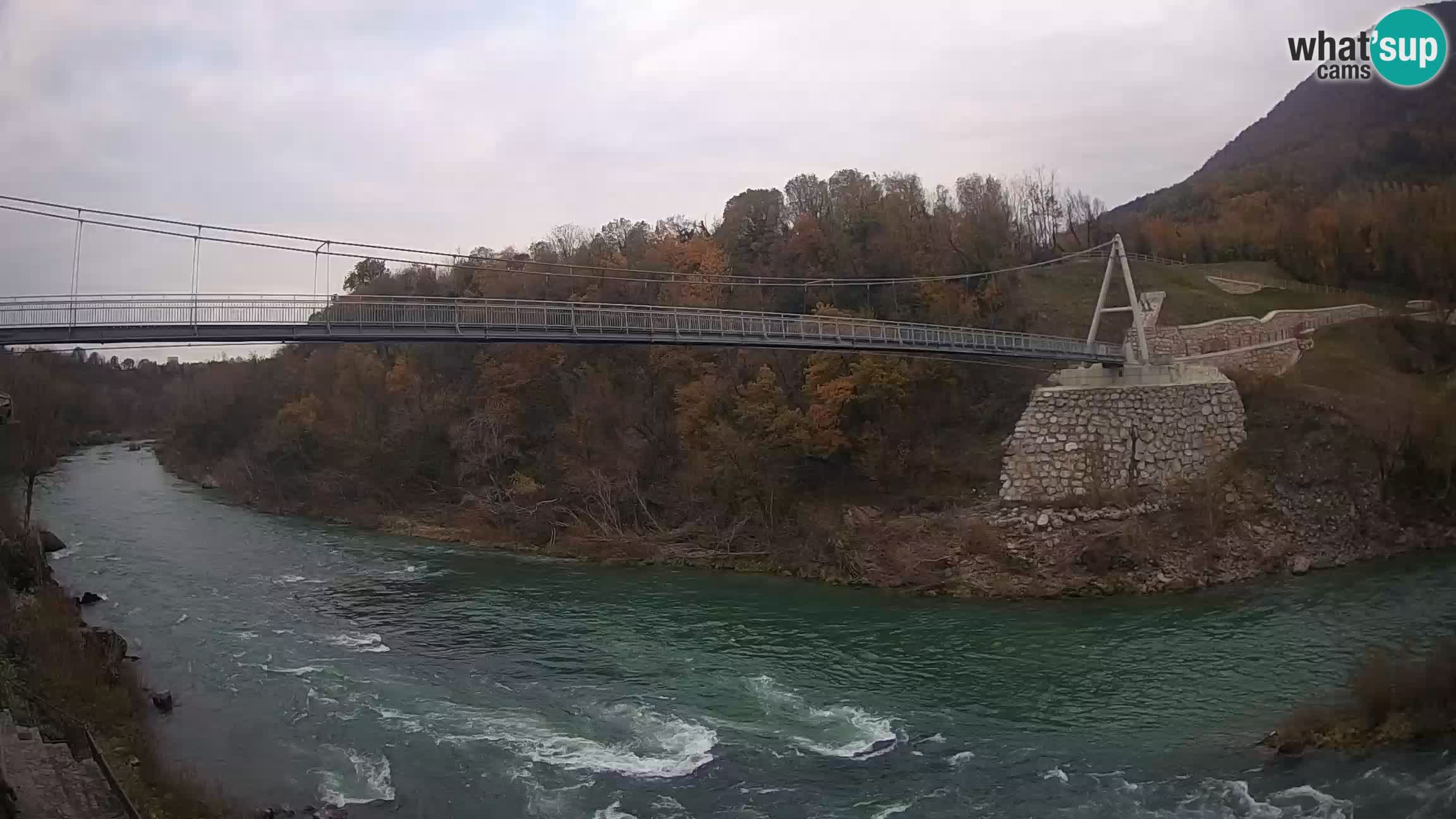 Fußgängerbrücke auf der Soča fluss Webcam Solkan