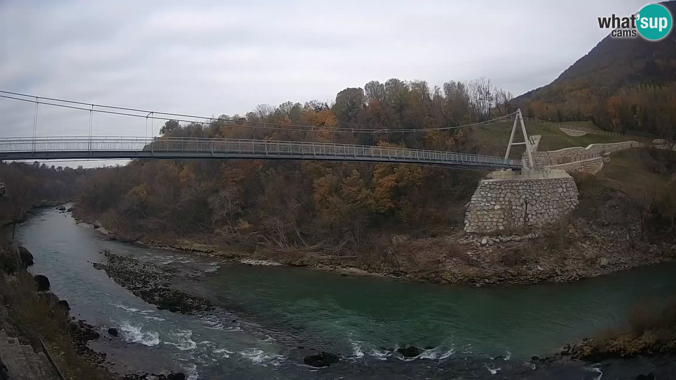 Fußgängerbrücke auf der Soča fluss Webcam Solkan