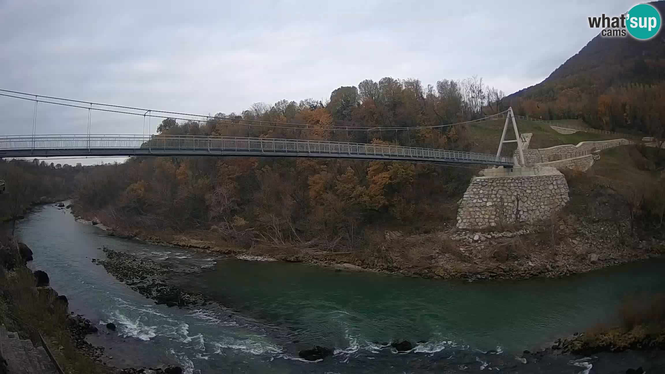 Fußgängerbrücke auf der Soča fluss Webcam Solkan