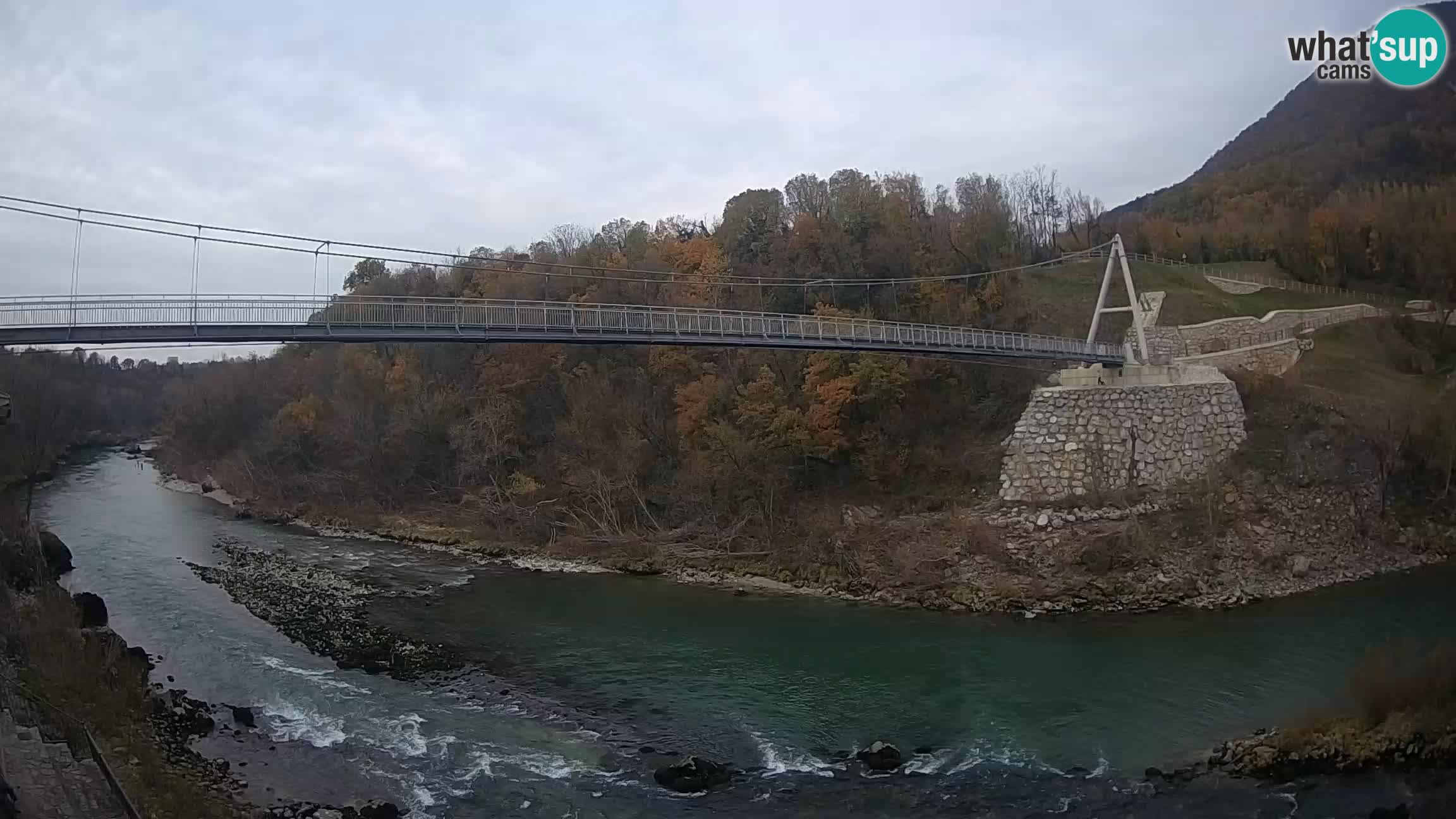 Fußgängerbrücke auf der Soča fluss Webcam Solkan