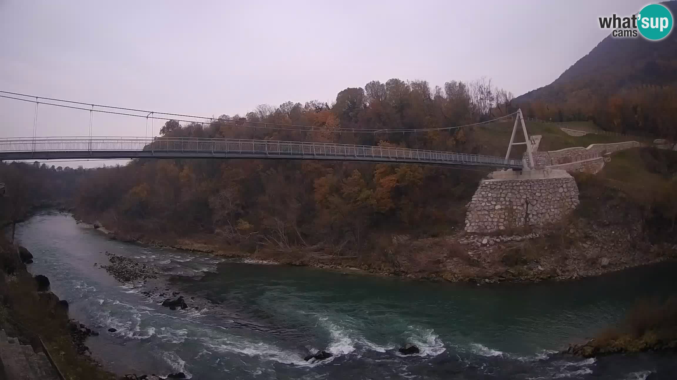 Fußgängerbrücke auf der Soča fluss Webcam Solkan