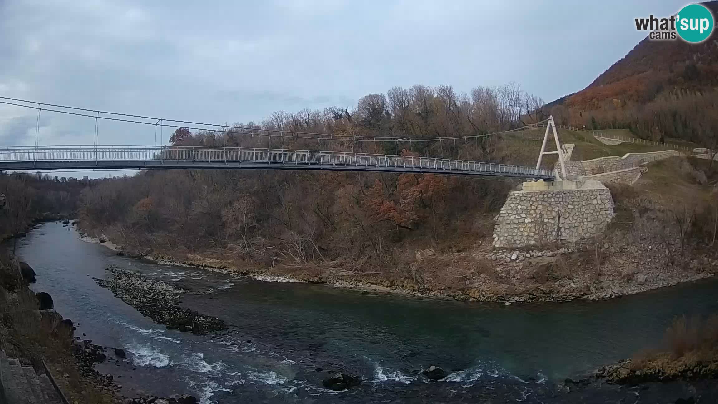 Fußgängerbrücke auf der Soča fluss Webcam Solkan