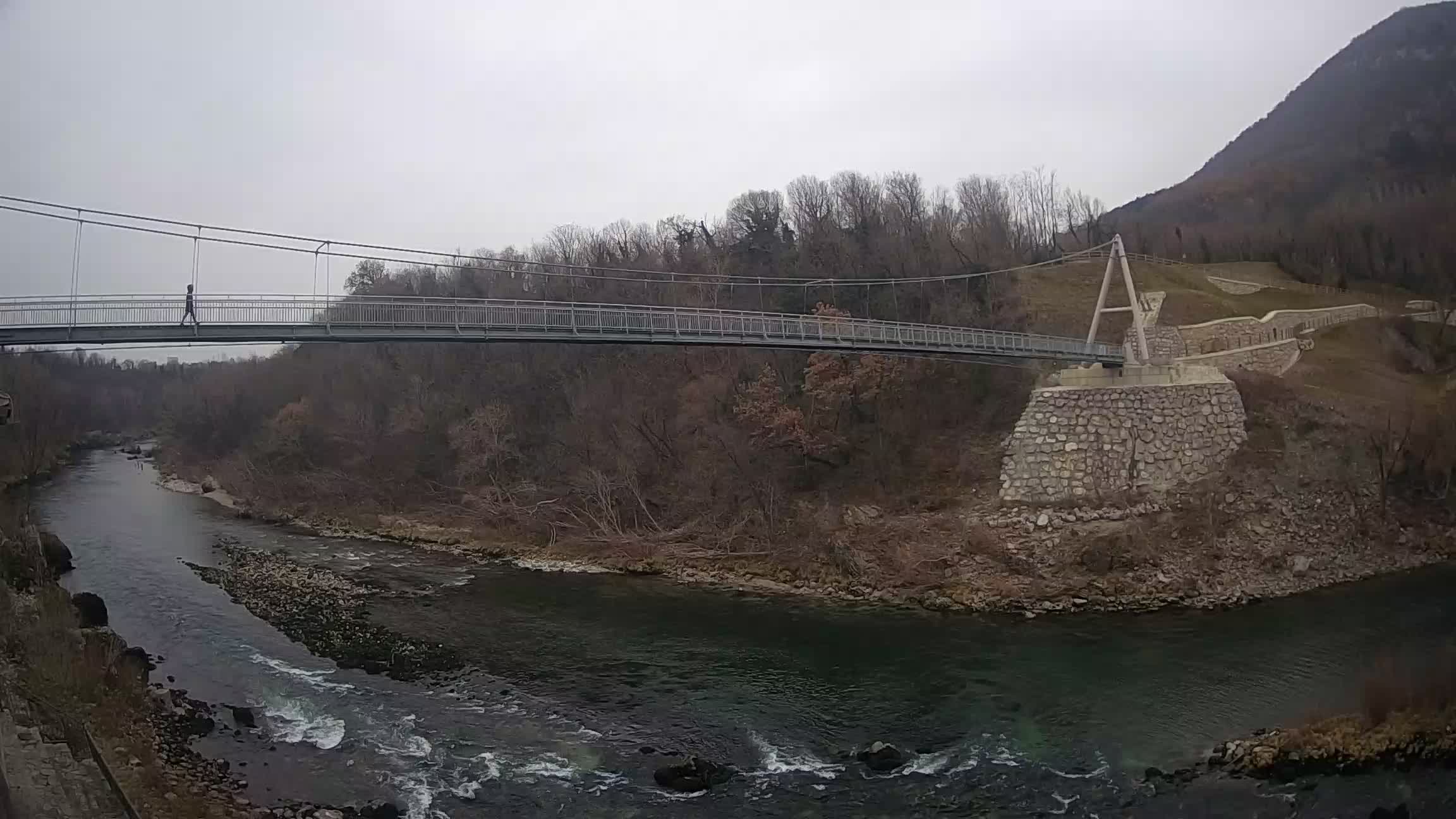 Passerella sul fiume Isonzo webcam Salcano