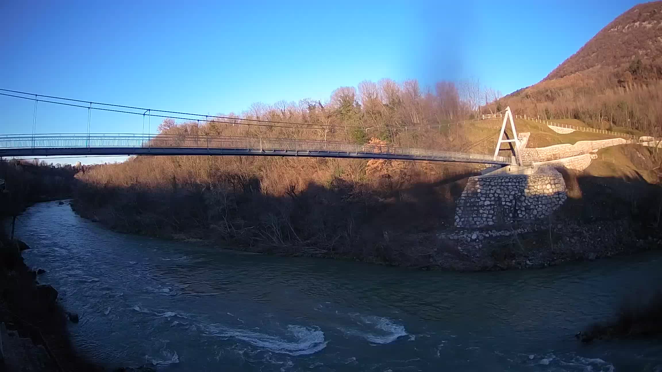 Passerelle sur la rivière Soča livecam Solkan