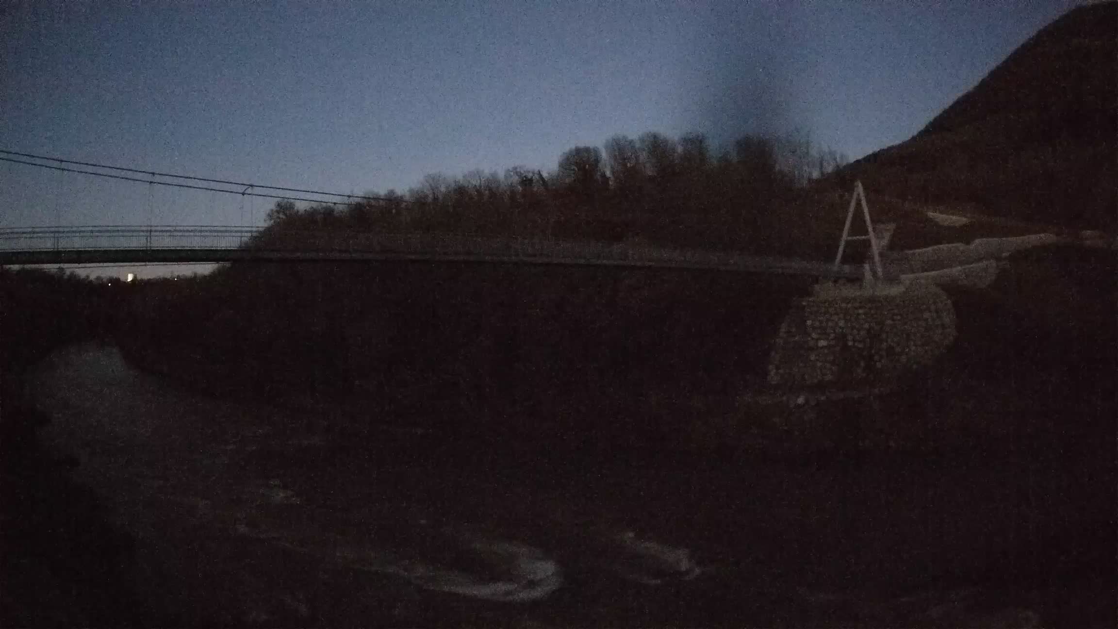 Fußgängerbrücke auf der Soča fluss Webcam Solkan