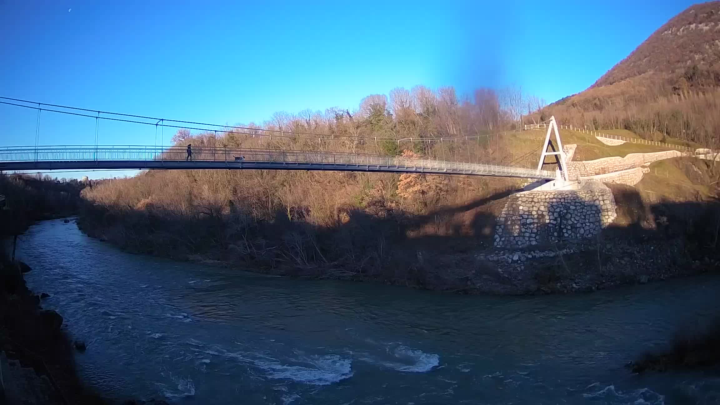 Passerella sul fiume Isonzo webcam Salcano