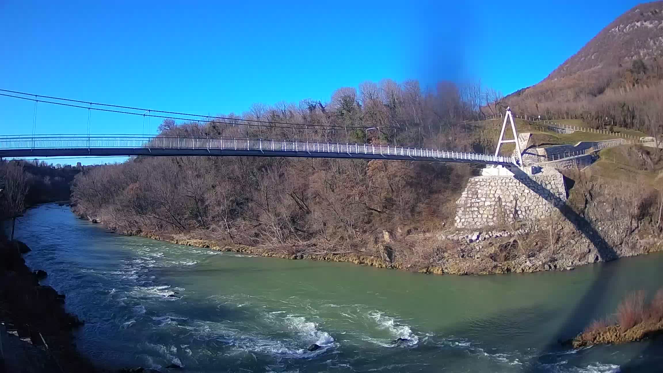 Puente peatonal Soča camera en vivo Solkan