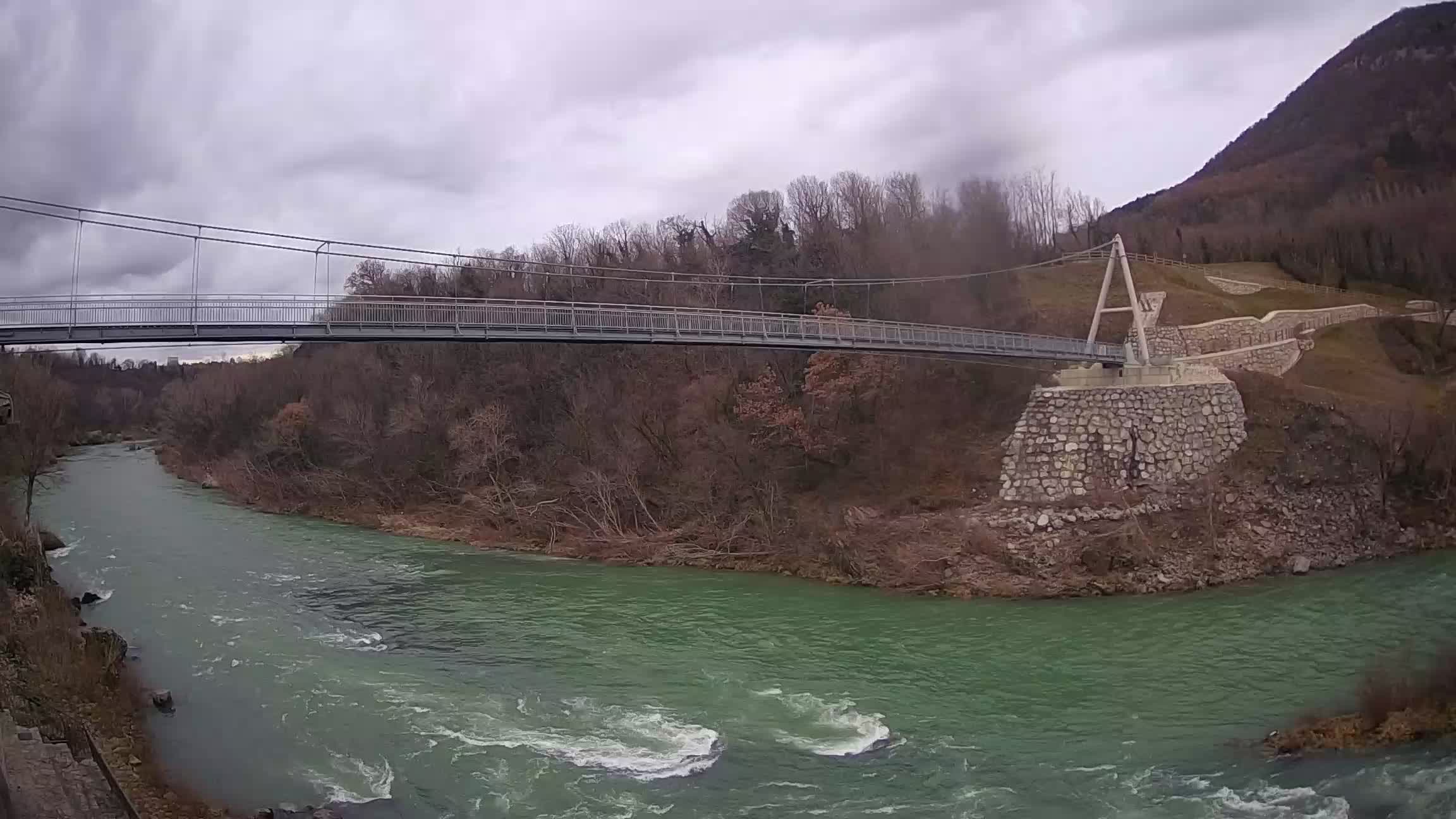 Puente peatonal Soča camera en vivo Solkan