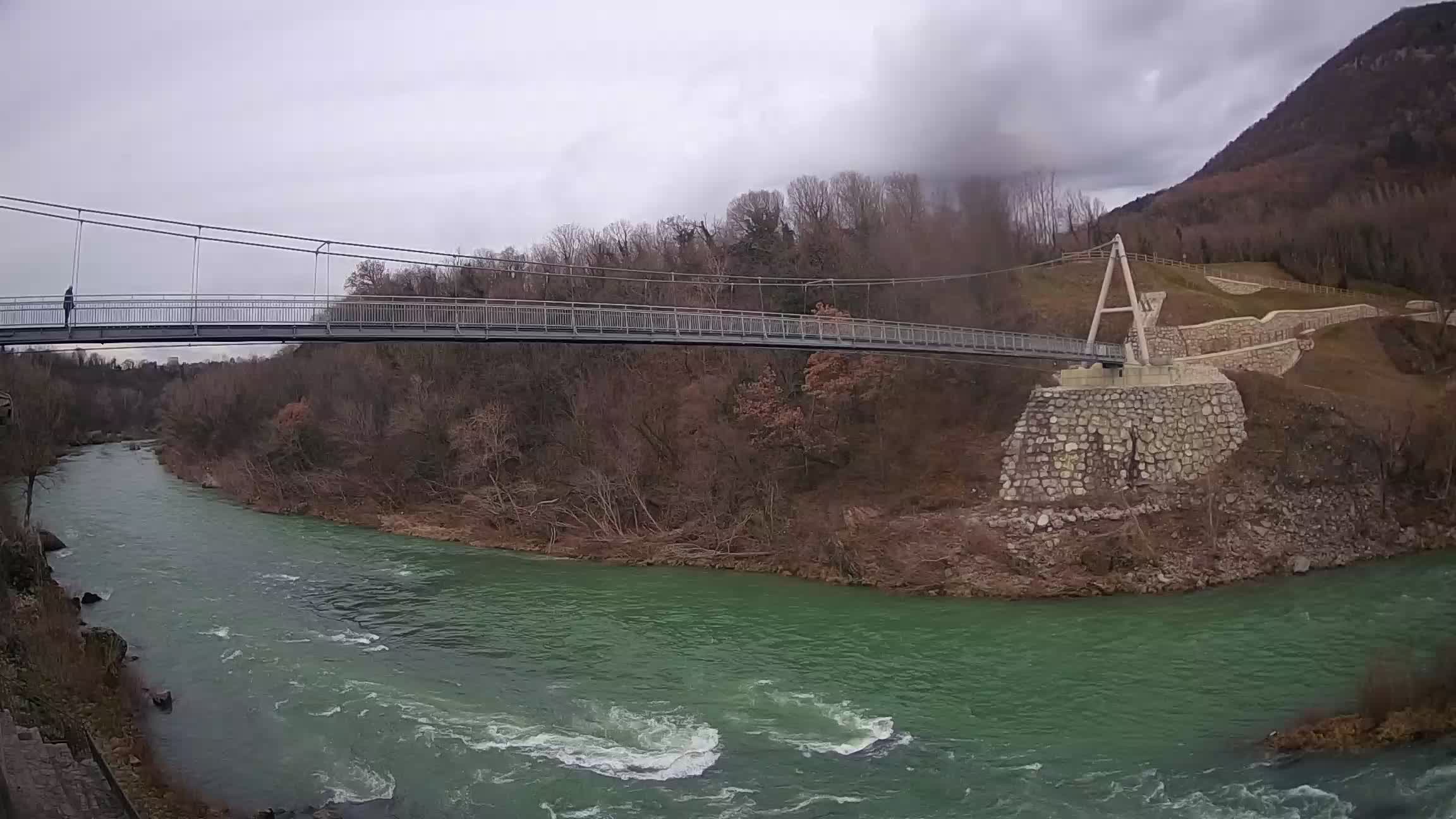 Puente peatonal Soča camera en vivo Solkan