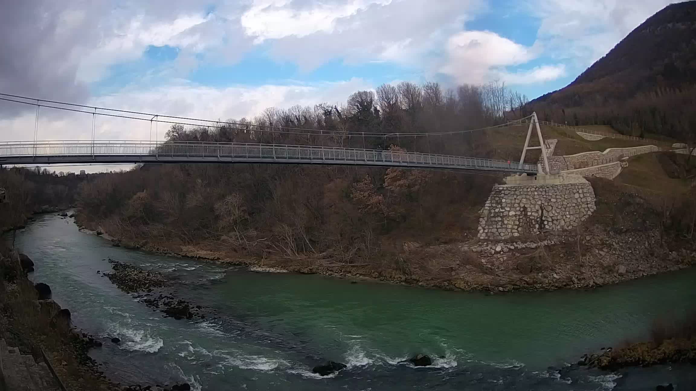 Passerella sul fiume Isonzo webcam Salcano