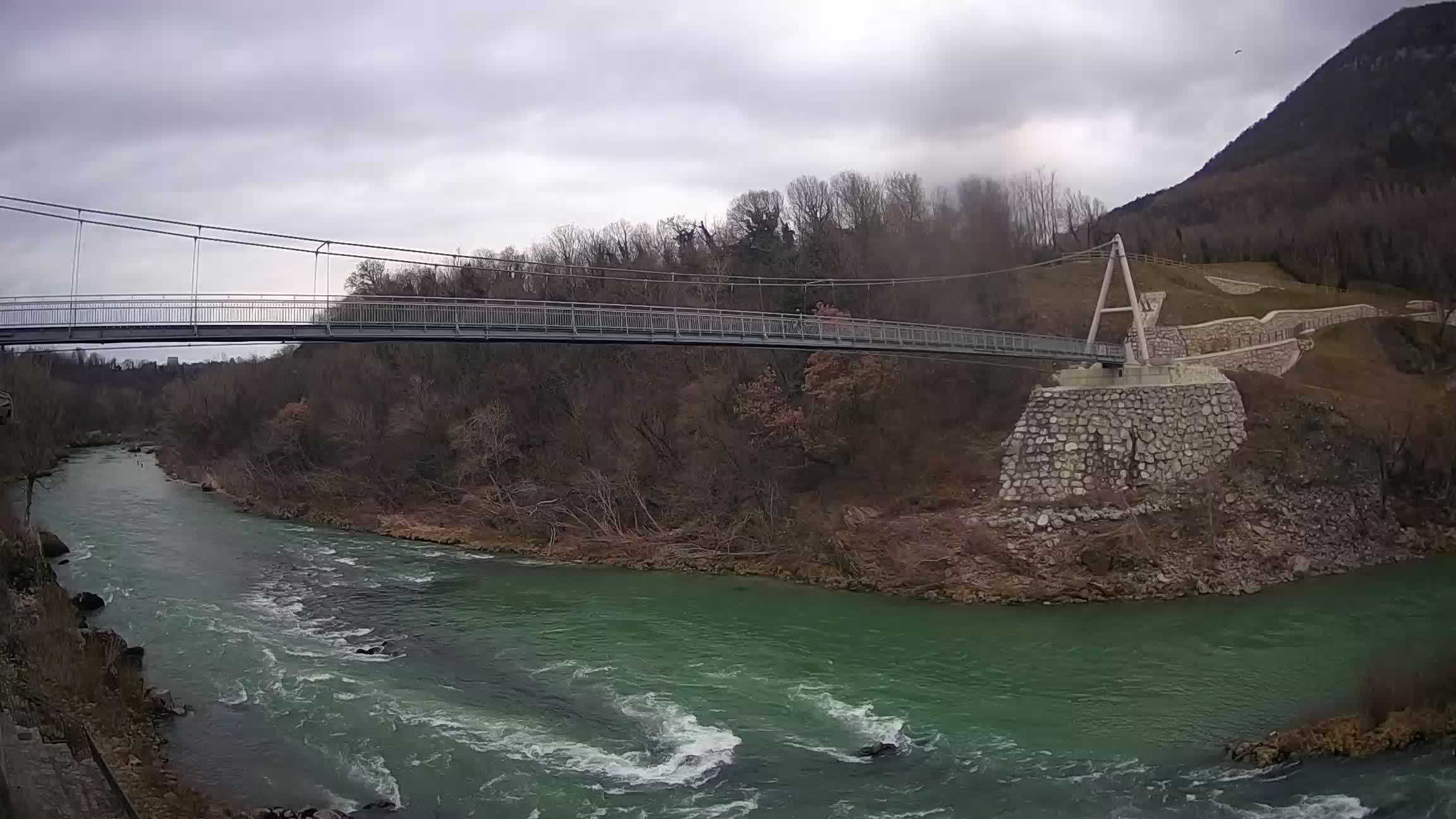 Passerella sul fiume Isonzo webcam Salcano