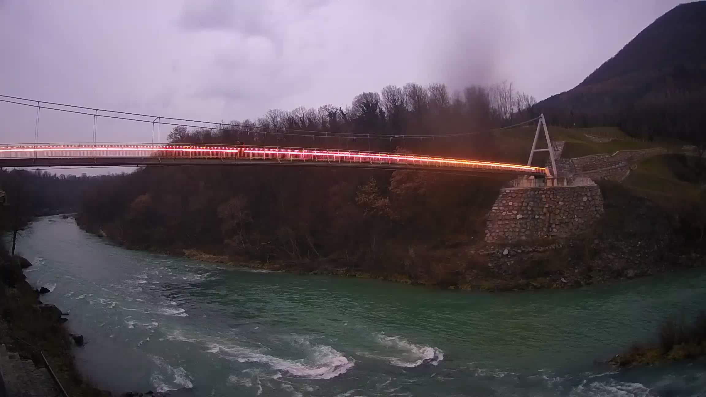 Passerelle sur la rivière Soča livecam Solkan