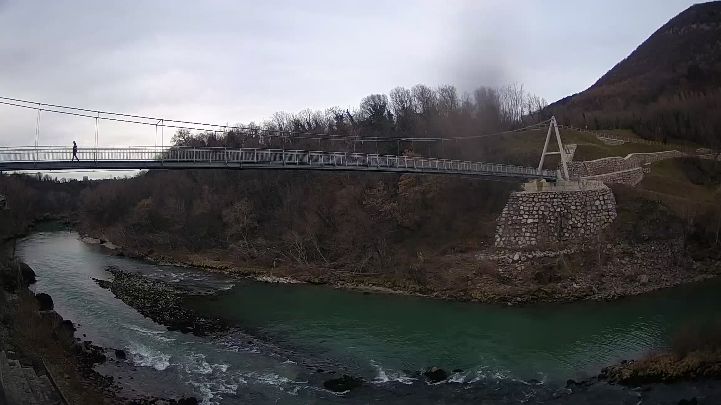 Passerella sul fiume Isonzo webcam Salcano