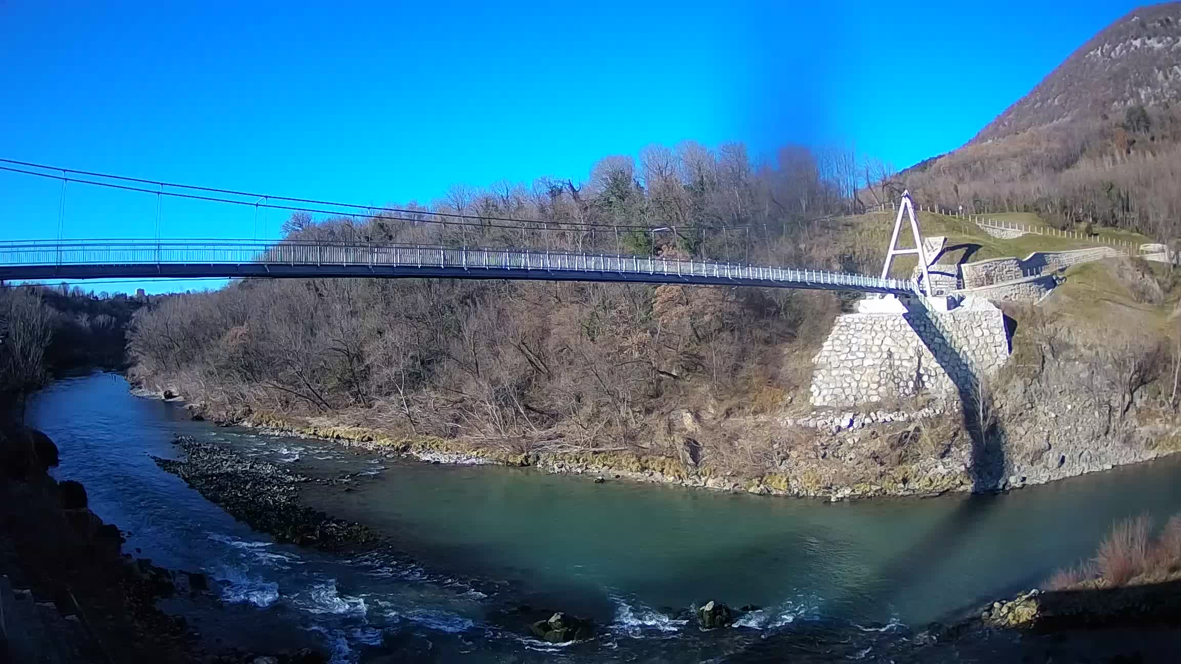 Fußgängerbrücke auf der Soča fluss Webcam Solkan