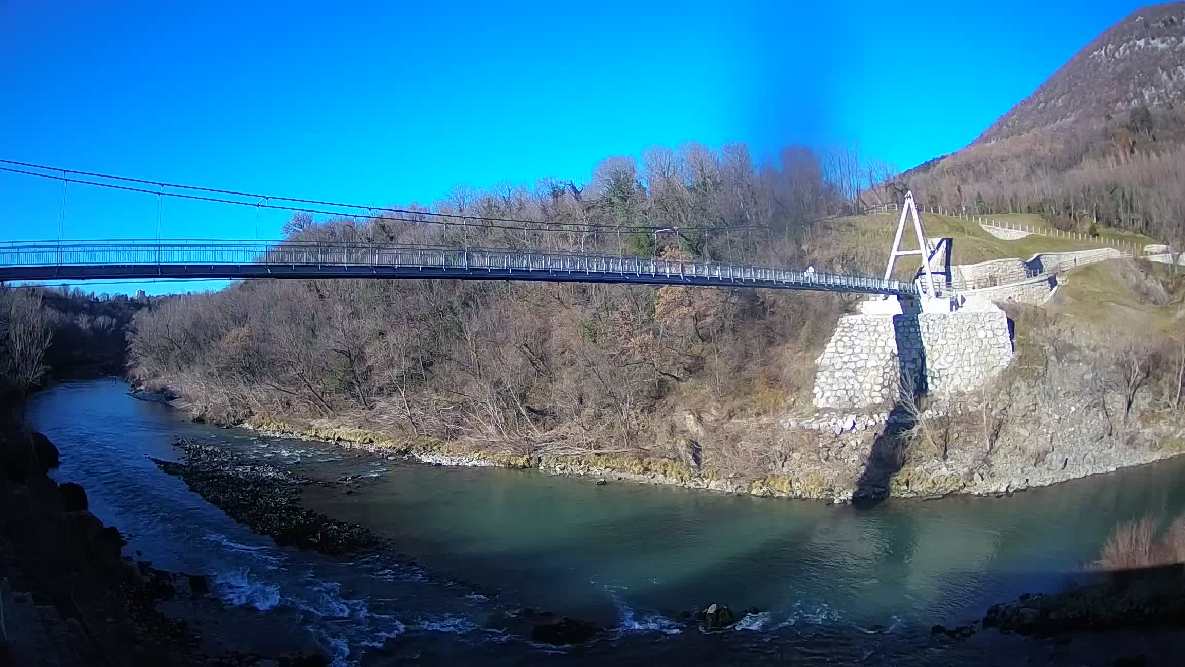 Passerella sul fiume Isonzo webcam Salcano