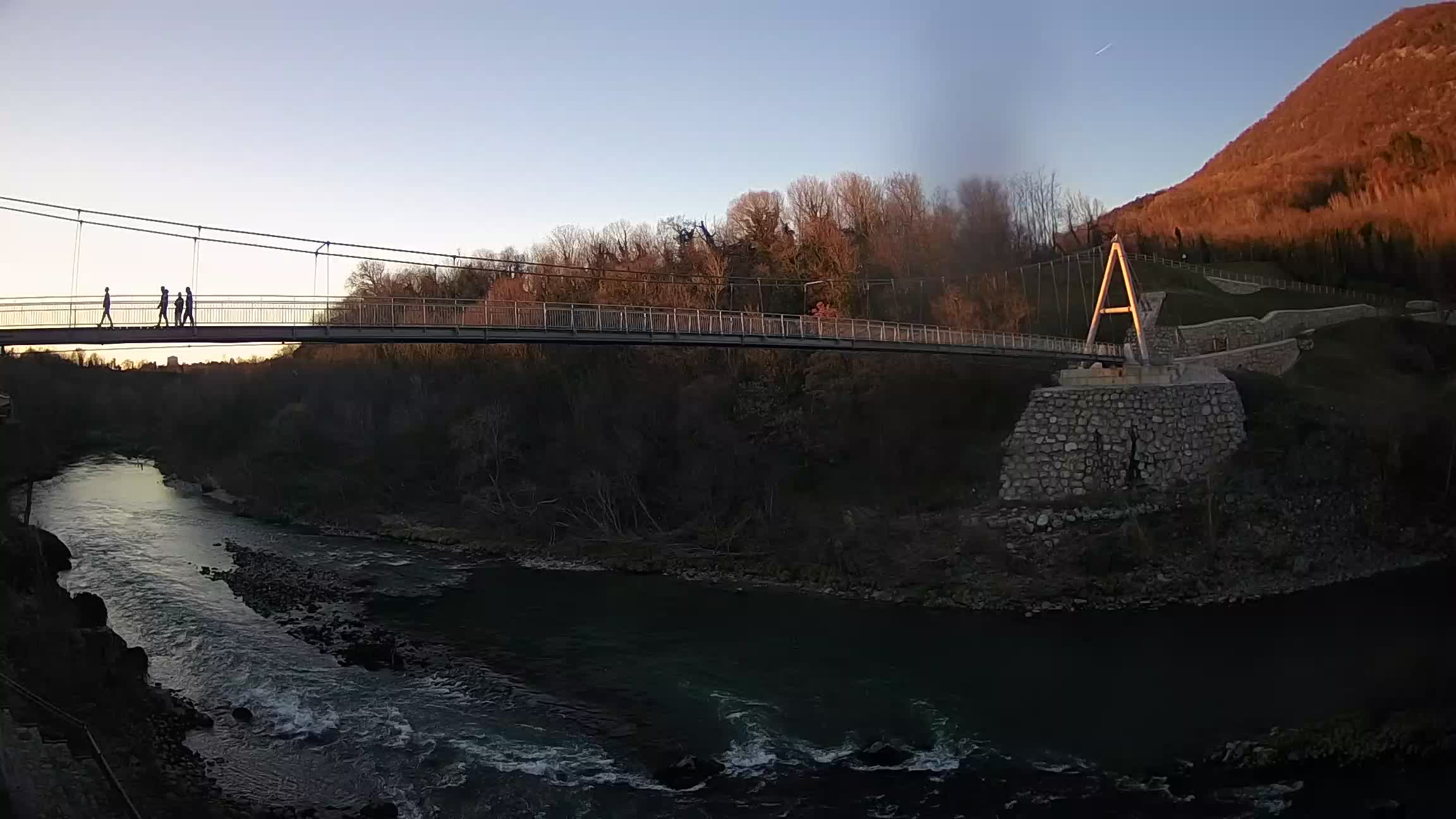 Passerella sul fiume Isonzo webcam Salcano