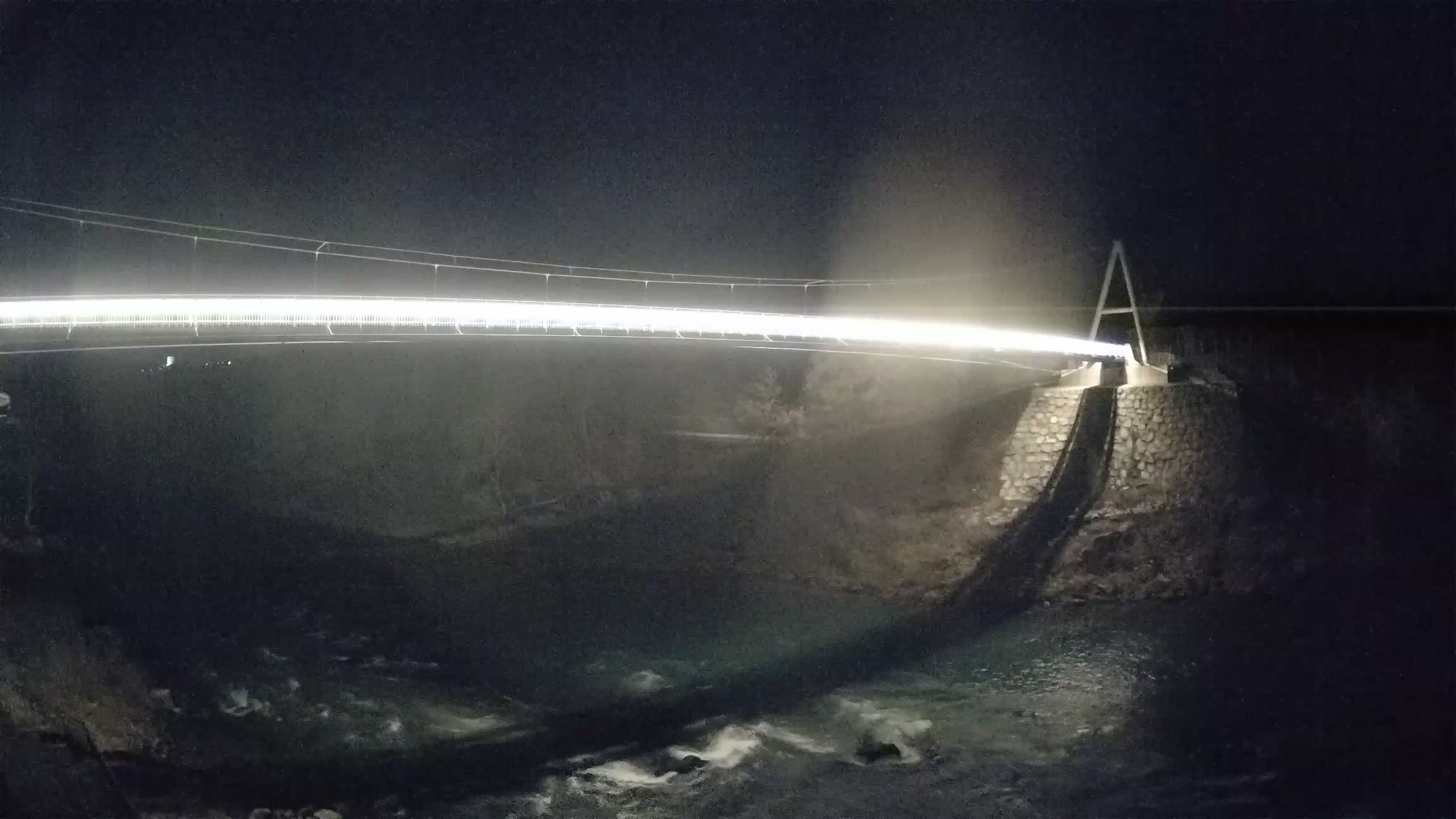 Fußgängerbrücke auf der Soča fluss Webcam Solkan