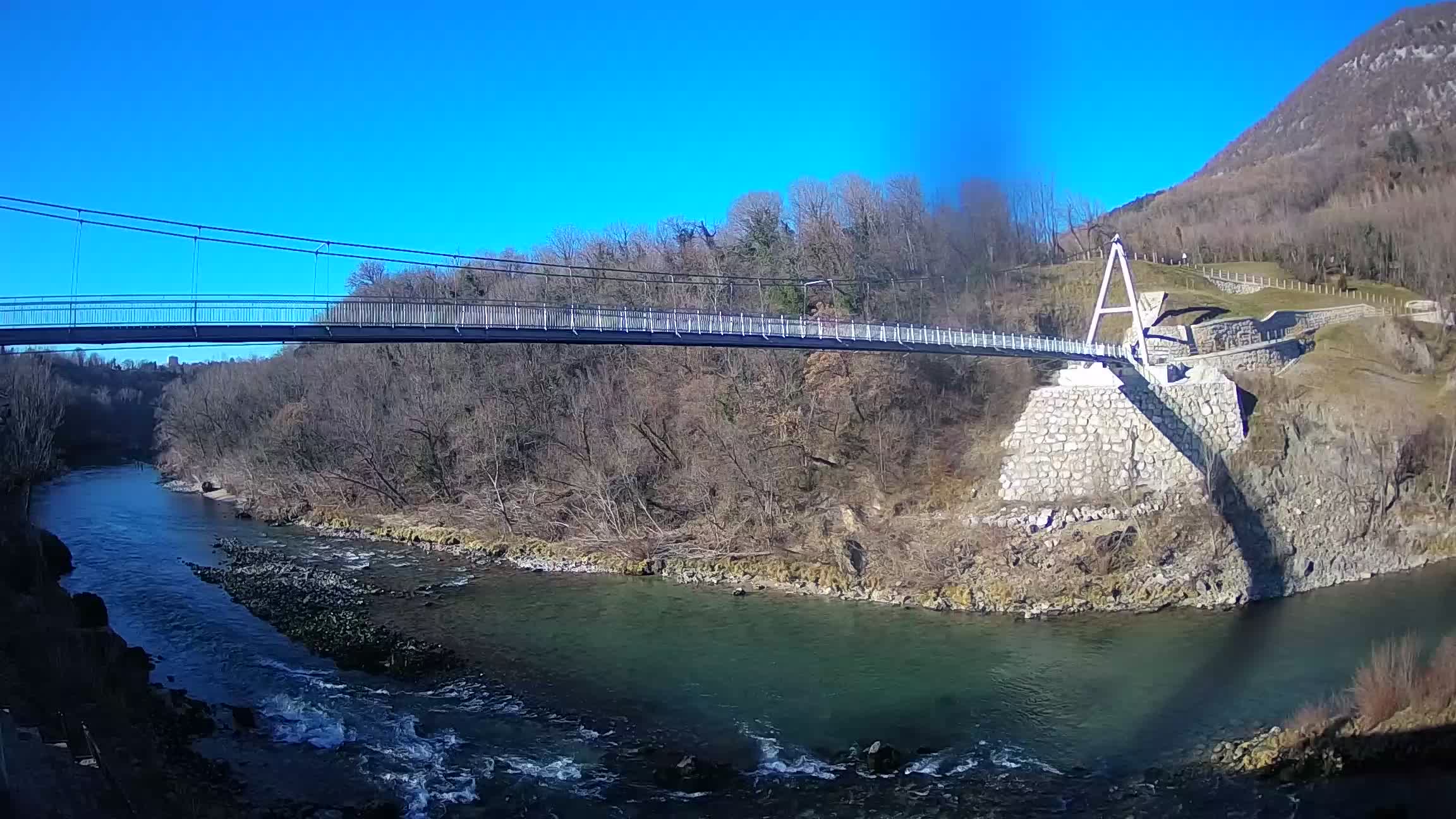 Passerella sul fiume Isonzo webcam Salcano