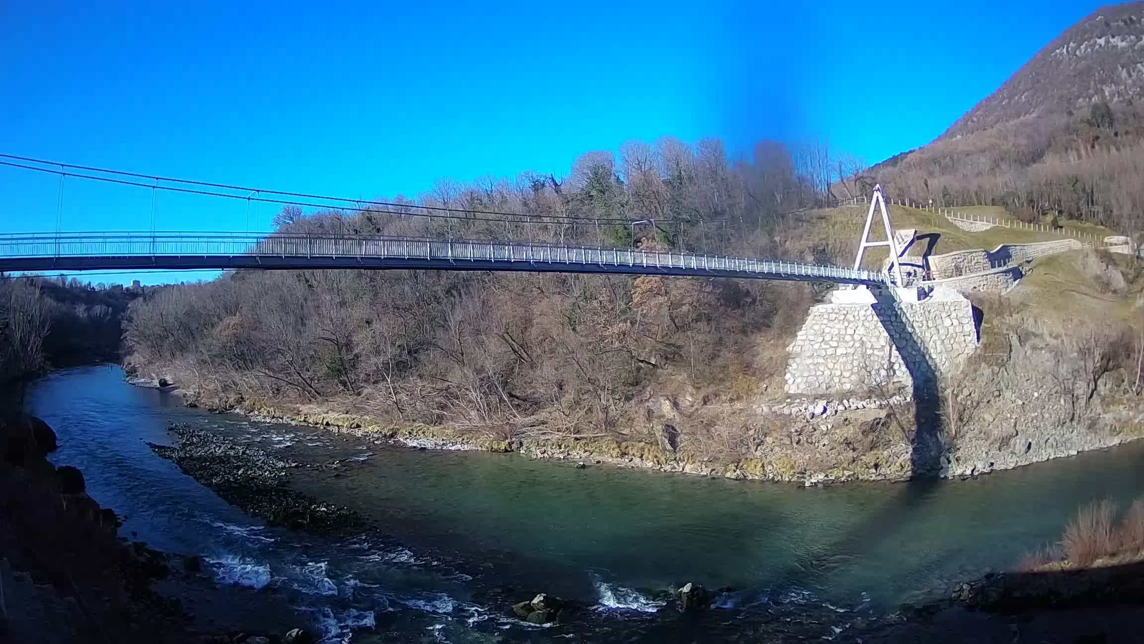 Passerella sul fiume Isonzo webcam Salcano