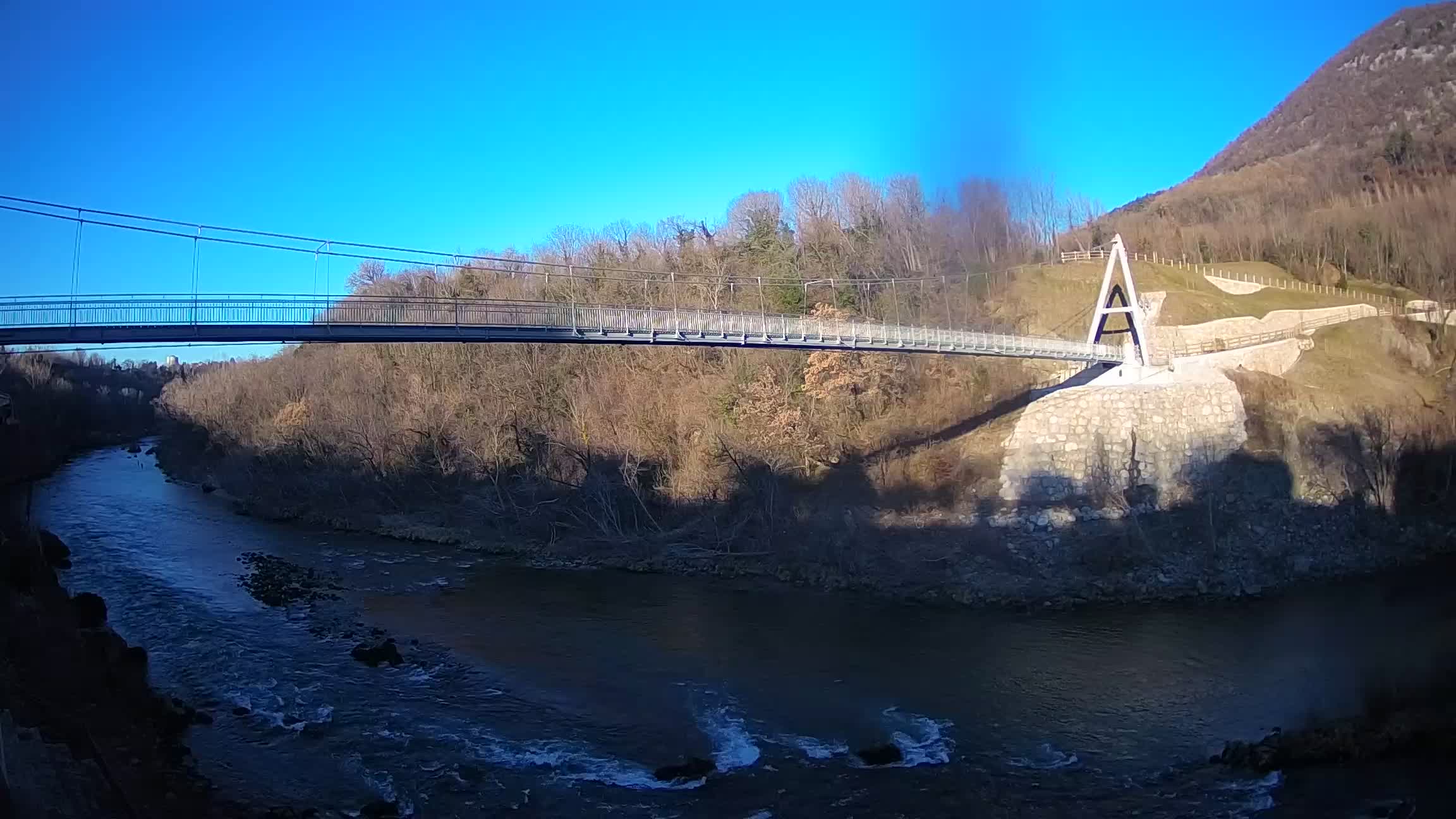 Passerella sul fiume Isonzo webcam Salcano