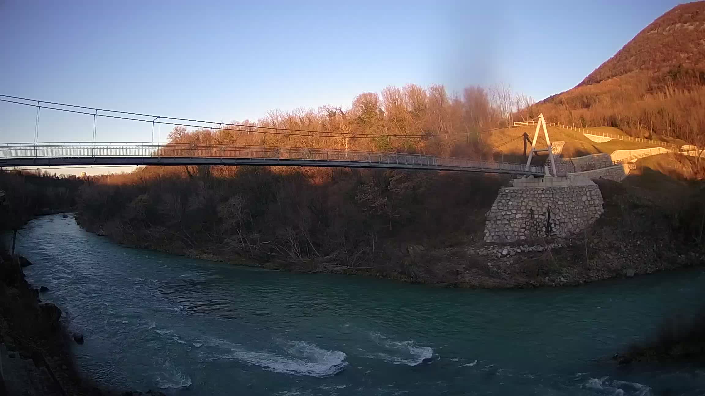 Puente peatonal Soča camera en vivo Solkan