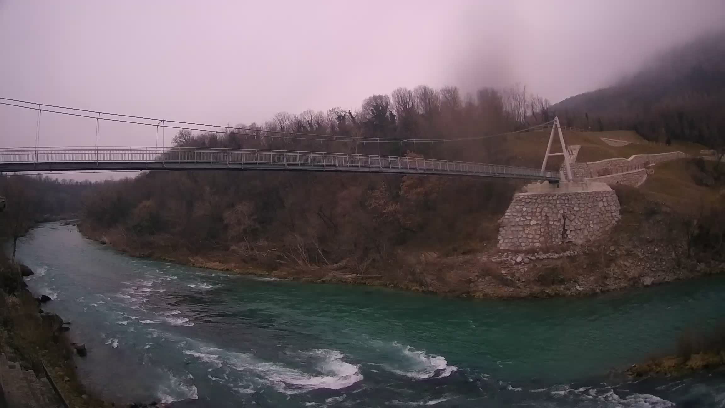 Passerella sul fiume Isonzo webcam Salcano