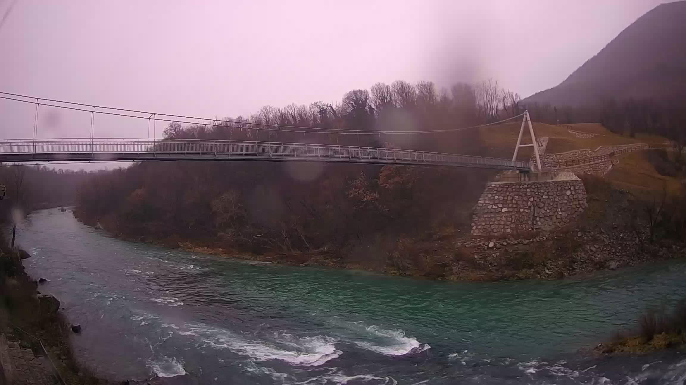 Puente peatonal Soča camera en vivo Solkan