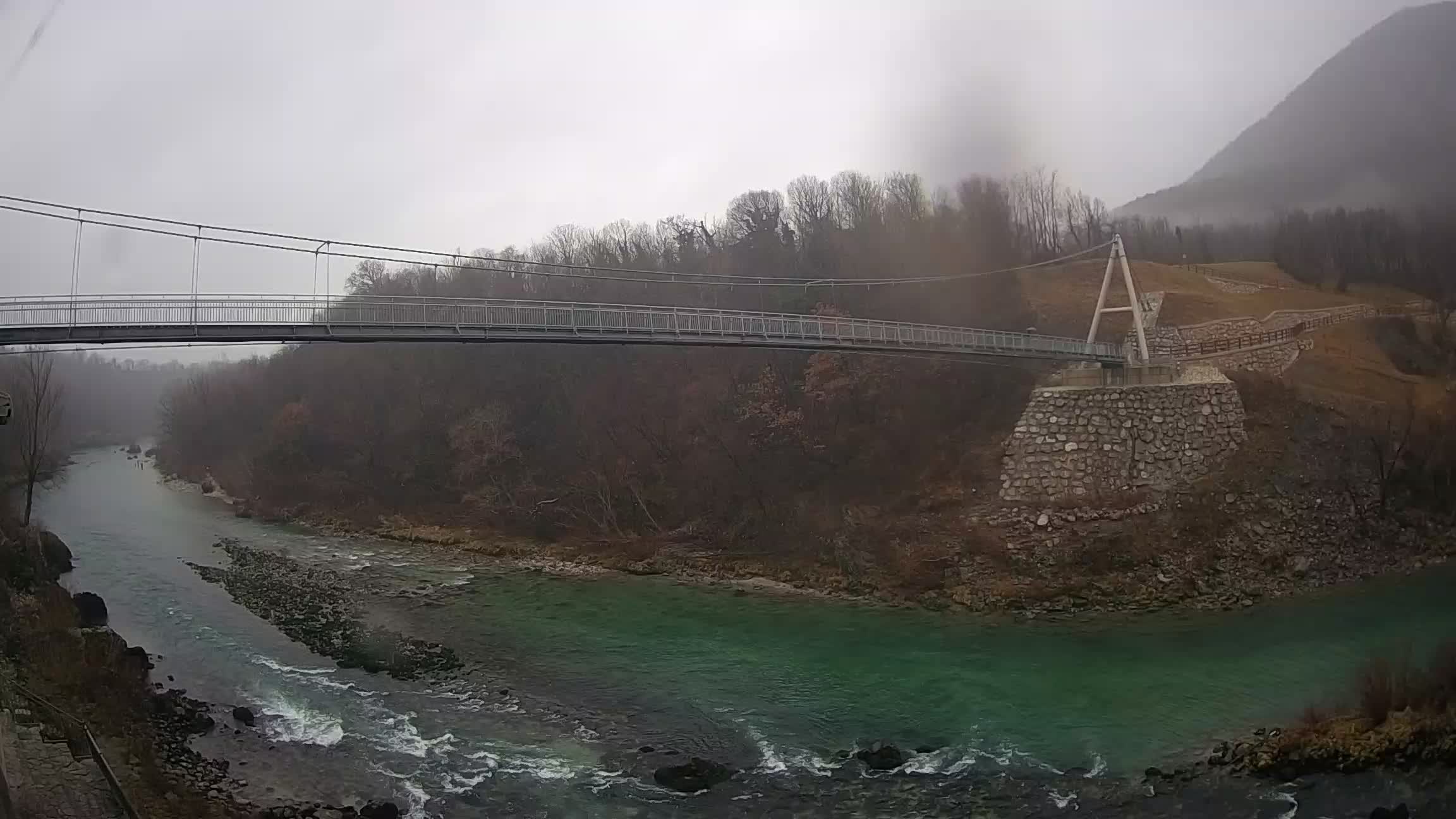 Passerella sul fiume Isonzo webcam Salcano