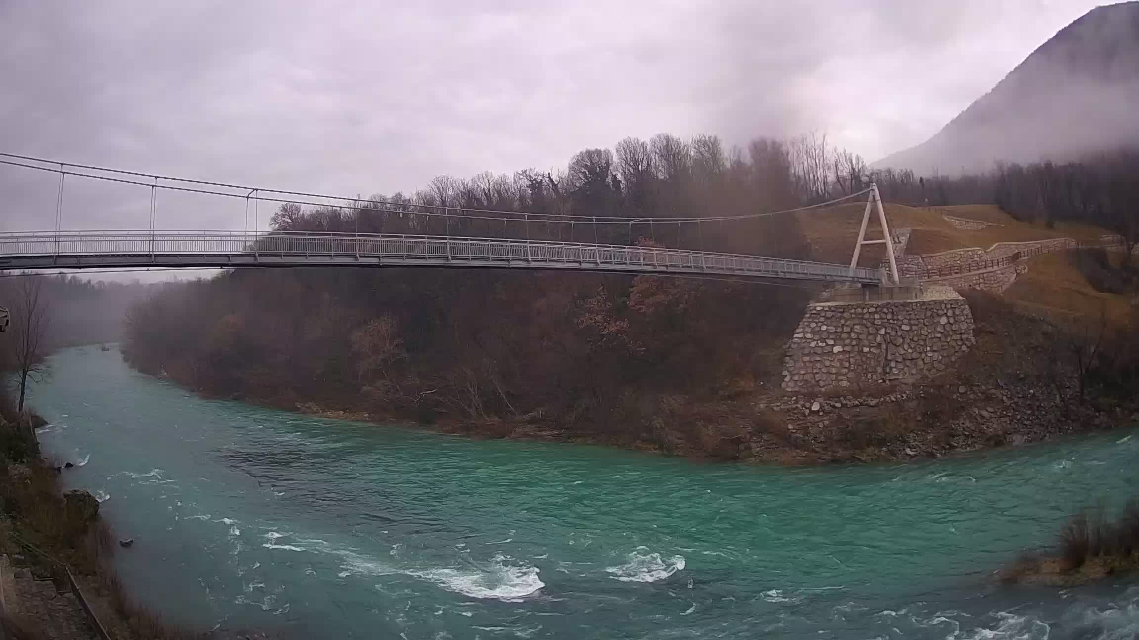 Passerella sul fiume Isonzo webcam Salcano