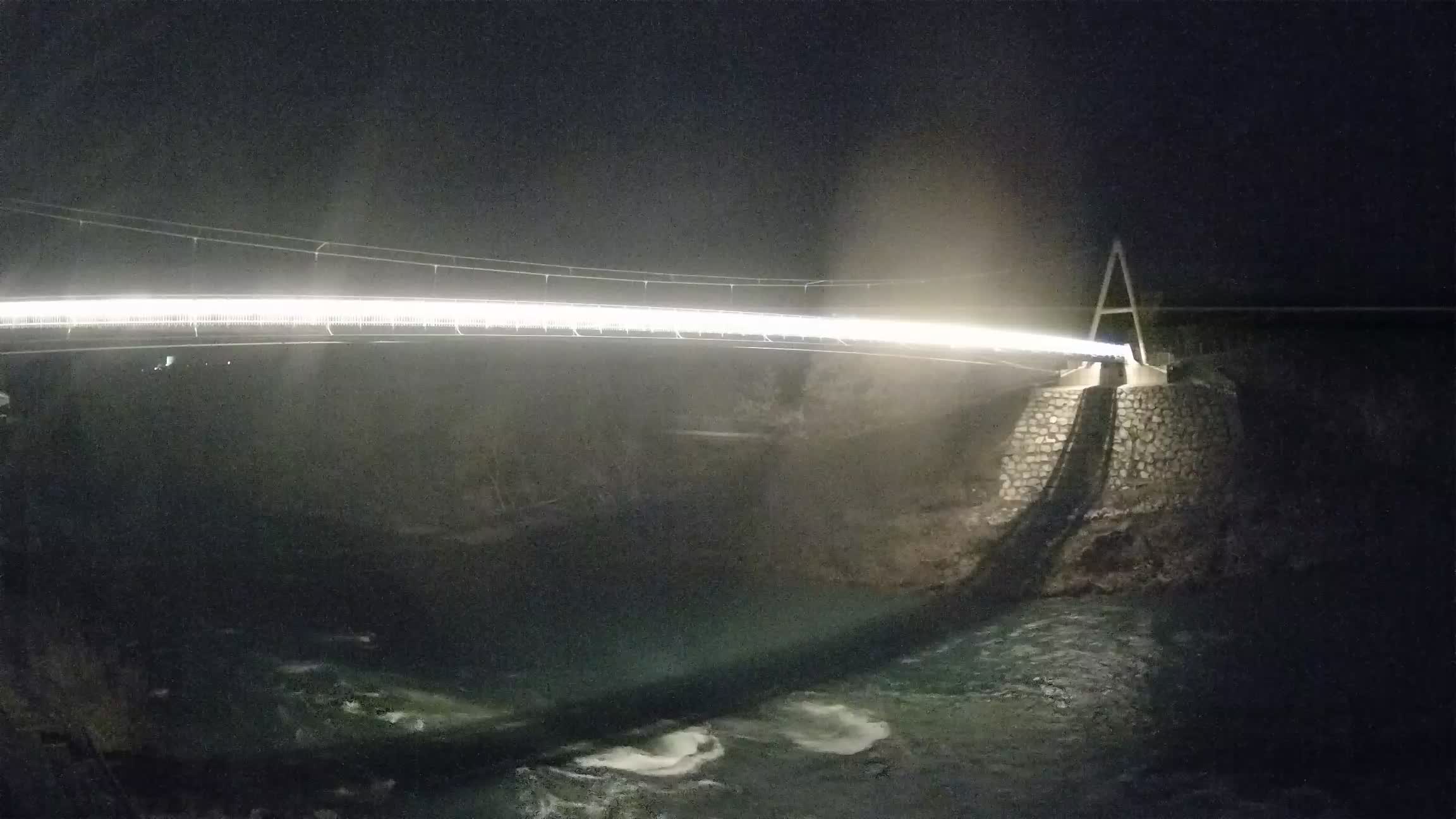 Fußgängerbrücke auf der Soča fluss Webcam Solkan