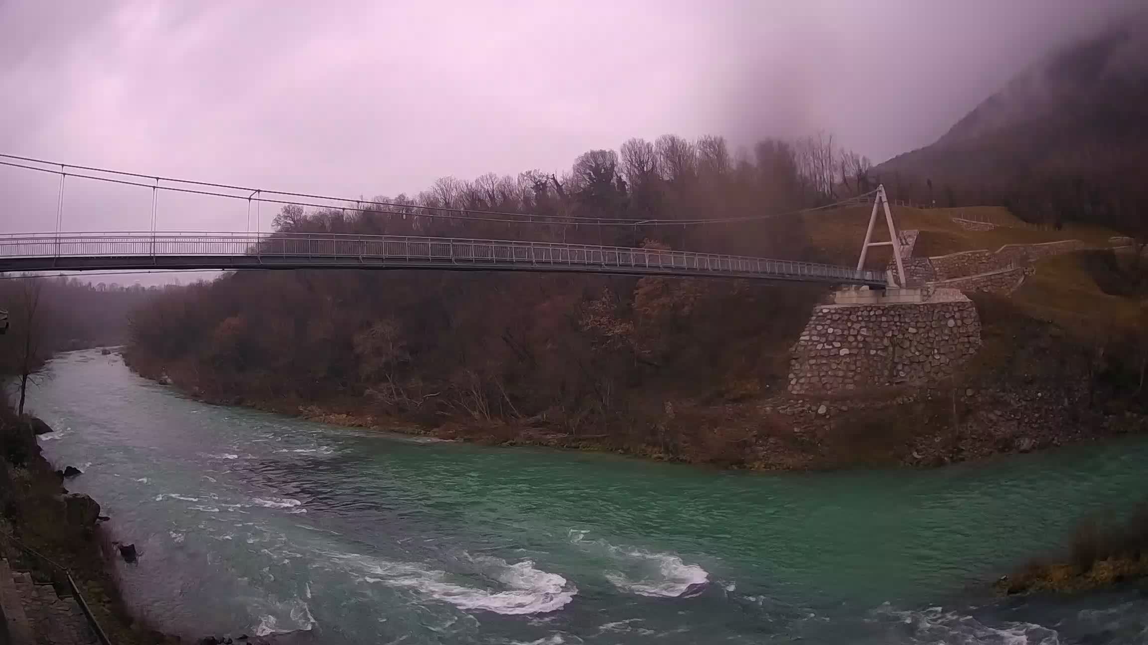 Puente peatonal Soča camera en vivo Solkan